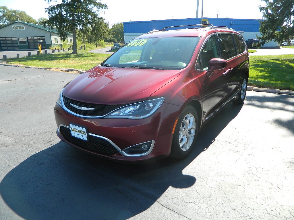 2017 Chrysler Pacifica Touring-L Plus
